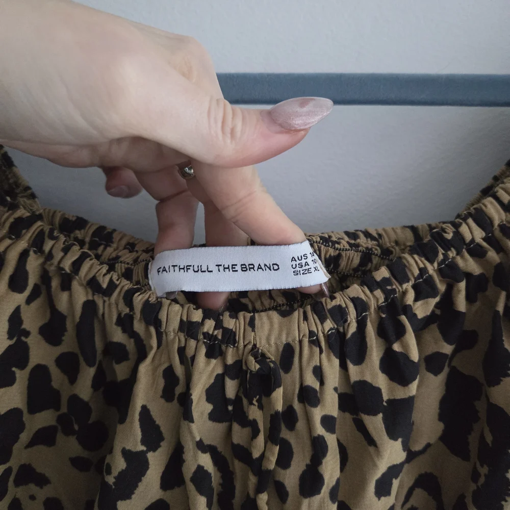 Faithfull the Brand Leopard-Print Puff Sleeve Mini Dress - Picture 3 of 6